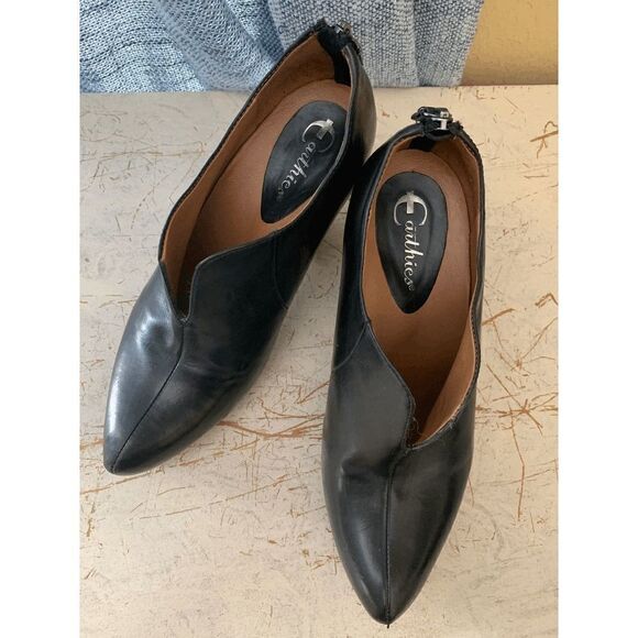 Earthies Mareesa Black Leather Ankle Bootie - Picture 3 of 8